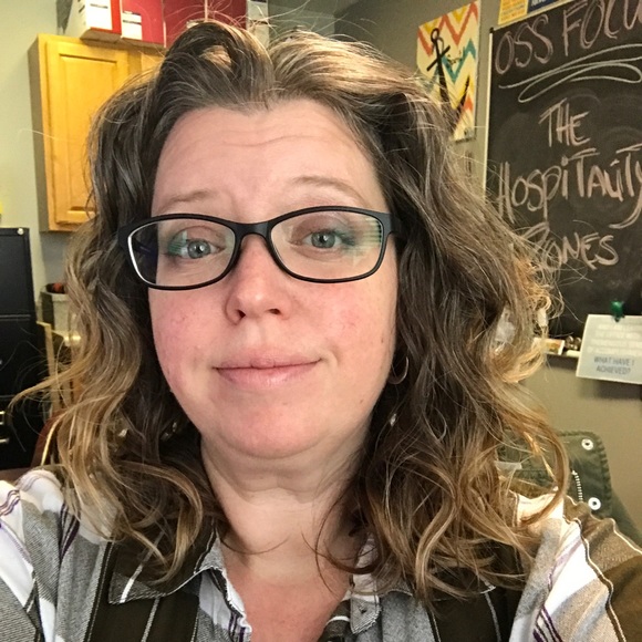 Meet your Posher, Cheryl - Picture 1 of 1